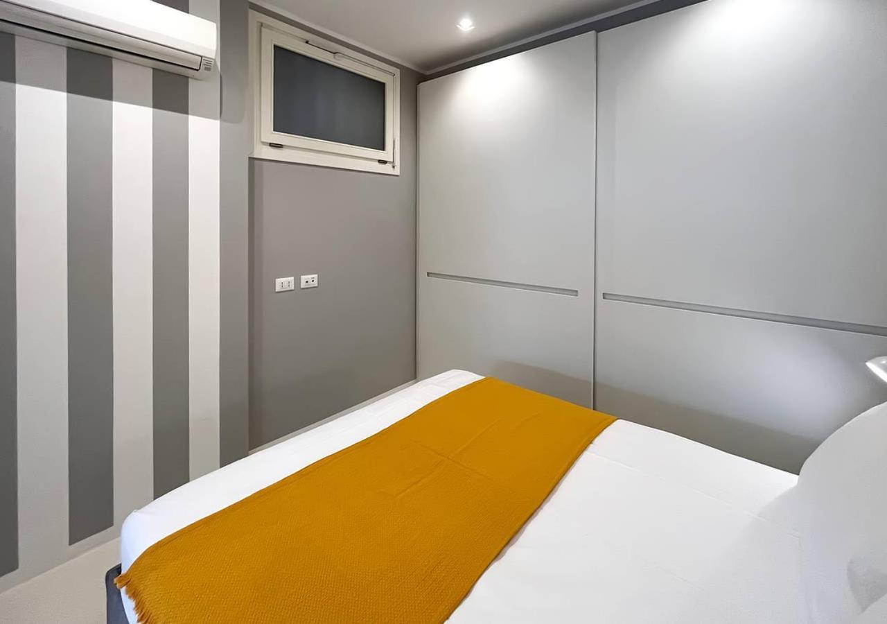 Solemar Sicilia - White Loft Apartment Palermo Bagian luar foto